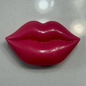Lip-Shaped Pink Case
